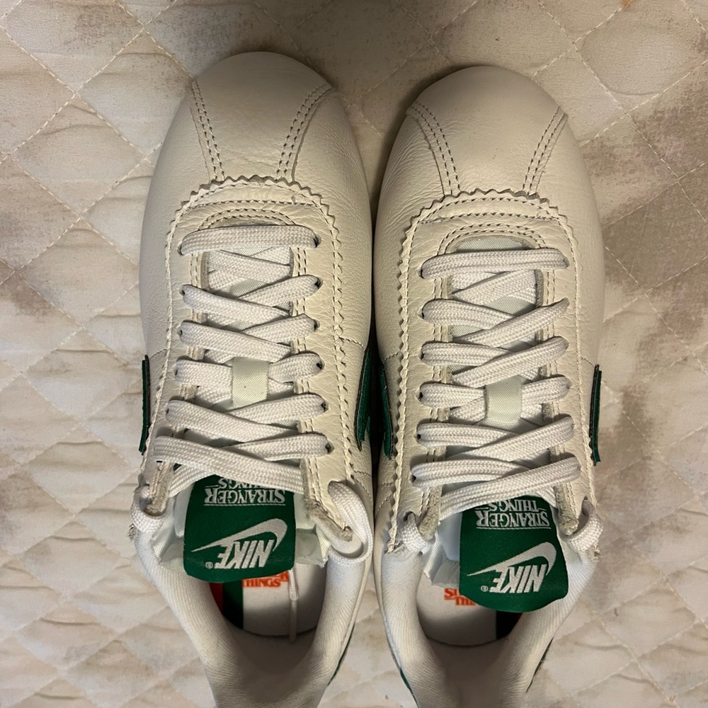 STRANGER THINGS Hawkins Nike Classic Cortez - Picture 5 of 10